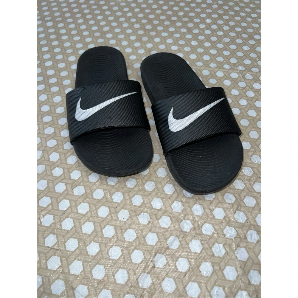Nike-Slides Black 819352-001 Boys Size 4Y